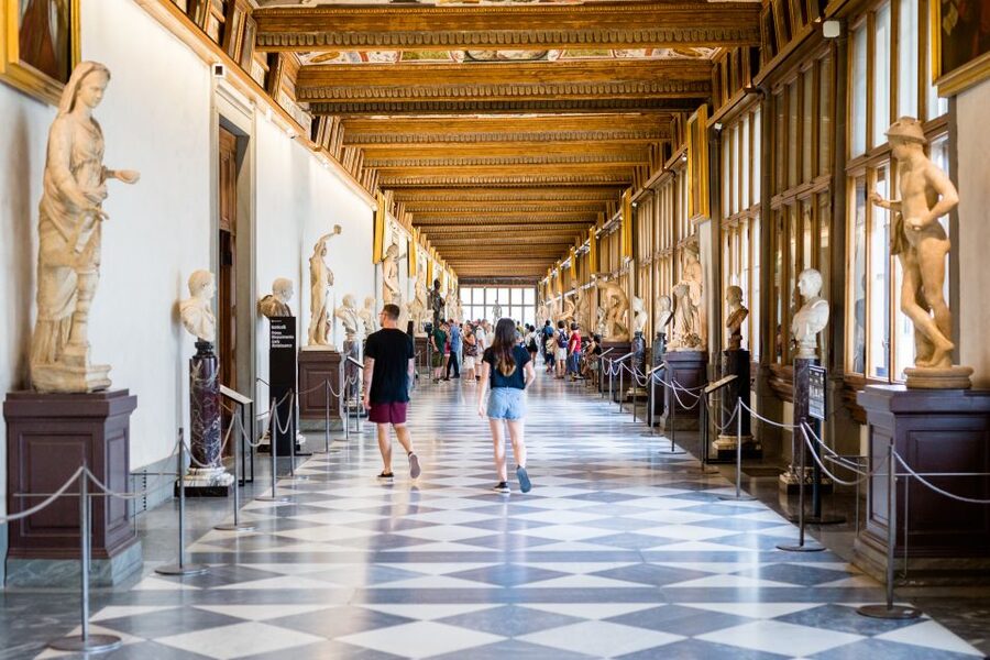 Uffizi Gallery: Small Group Guided Tour with Reserved Entry - Stories that connect art to power, patrons, and architecture