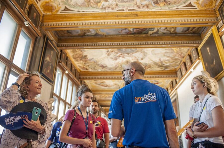 Uffizi Gallery: Small Group Guided Tour with Reserved Entry - Where you meet, how to find your guide, and what to bring