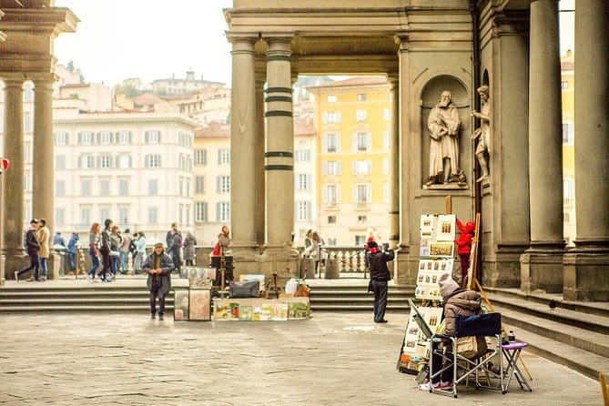 Uffizi Gallery Small group semi private tour max 15 people - Meeting at Piazzale degli Uffizi: Find the Blue Flag Fast