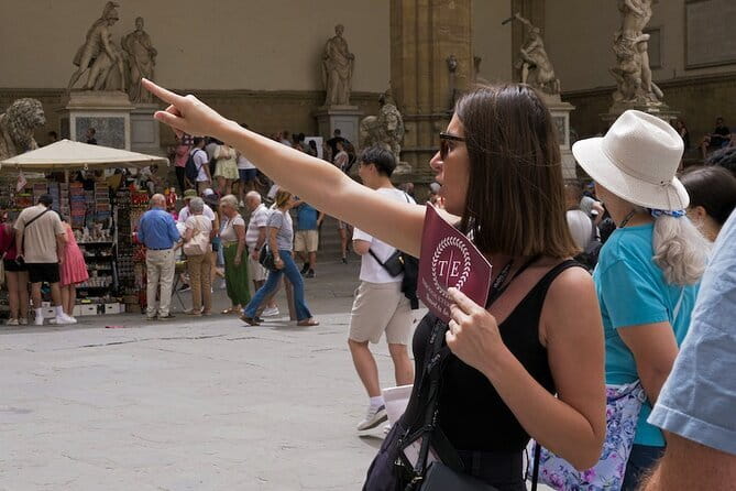 Uffizi Gallery Small Group Tour: Discover Uplifting Masterpieces - What to bring: comfortable shoes and water