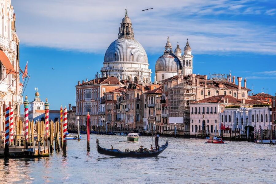 Venice in One Day: Guided Tour From Florence - Meeting Point in Florence: Piazzale Montelungo and the Fuchsia Jackets
