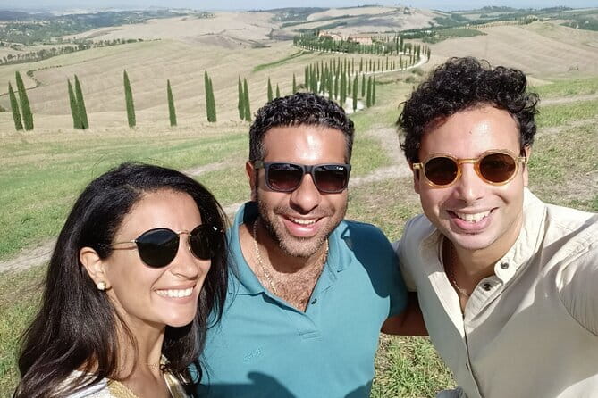 VIP Brunello Montalcino, Montepulciano & Val d'Orcia with Lunch - The Chianti hills and Monteriggioni: a palate-cleanser before wine