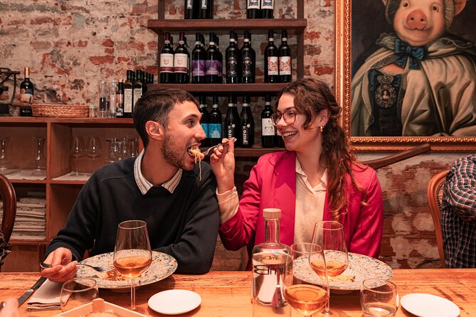 VIP Florence Dinner Tour: Truffle, Florentine Steak & Fine Wines - Via dell’Amorino: a street history pause between tastings