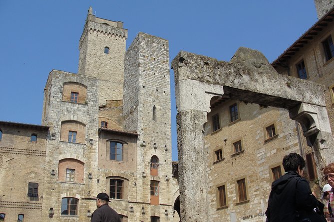 Visit of San Gimignano with local expert guide - Key highlights you’ll feel right away