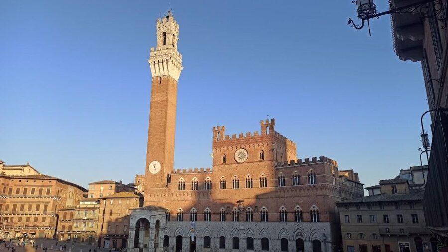 Visit Siena and San Gimignano with lunch at a family farm - Should You Book Siena and San Gimignano with a Family Farm Lunch?