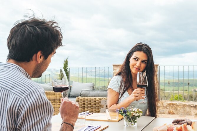 Visit to the Cellar with Wine & Food Tasting over the Val d'Orcia - Where the tour starts at Podere Montale, and how to make it easy on yourself