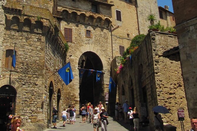 Volterra and San Gimignano: a taste of medieval Tuscany! - Anfiteatro Romano: a Roman stop that still feels alive