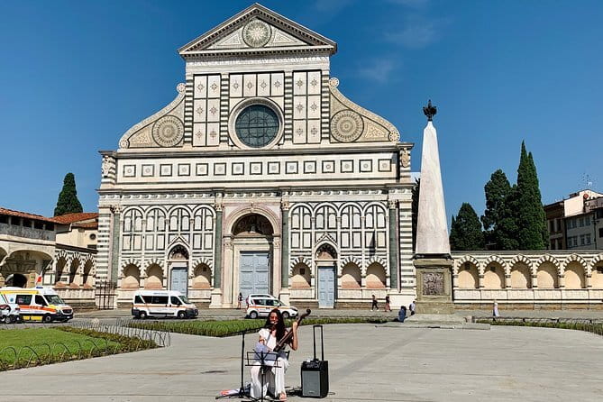Walking Guided Tour of Florence landmarks - Duomo - Santa Maria del Fiore: a fast orientation, not a ticketed visit