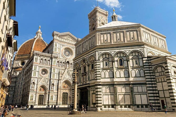 Walking Tour in Florence: 2-Hour Private walking tour - Palazzo Vecchio: fortress-prison vibes and Medici residence