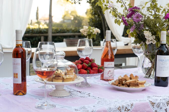 Wine and food tasting in an organic family winery - Lunch-style pacing at Casa Lucii: welcome aperitivo to cutting board to dessert