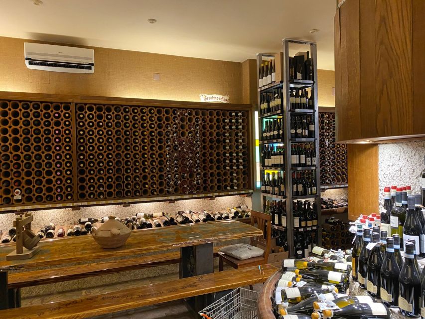 Wine Tasting Experience in Florence city centre - The wines and the pairing vibe: label talk vs. production talk
