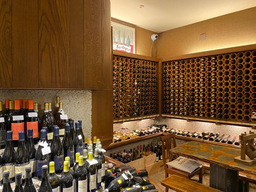 Wine Tasting Experience in Florence city centre - Staff style and how seating can change the feel