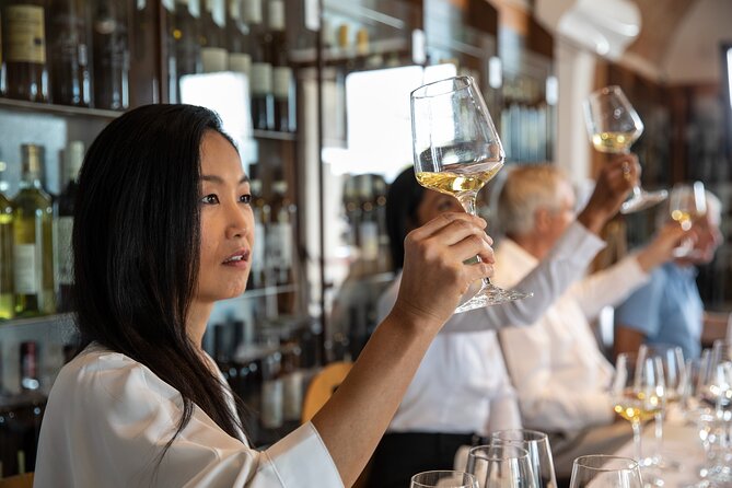 Wine tasting in San Gimignano - San Gimignano’s La Rocca tasting room: the setting that makes it easy